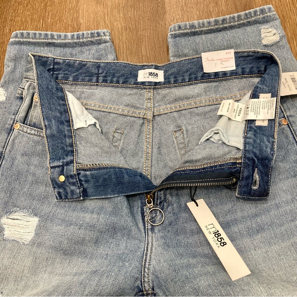 M1858 Women’s Jeans Frida Classic High Rise Straight Size 8 NWT Light Wash - Picture 14 of 15